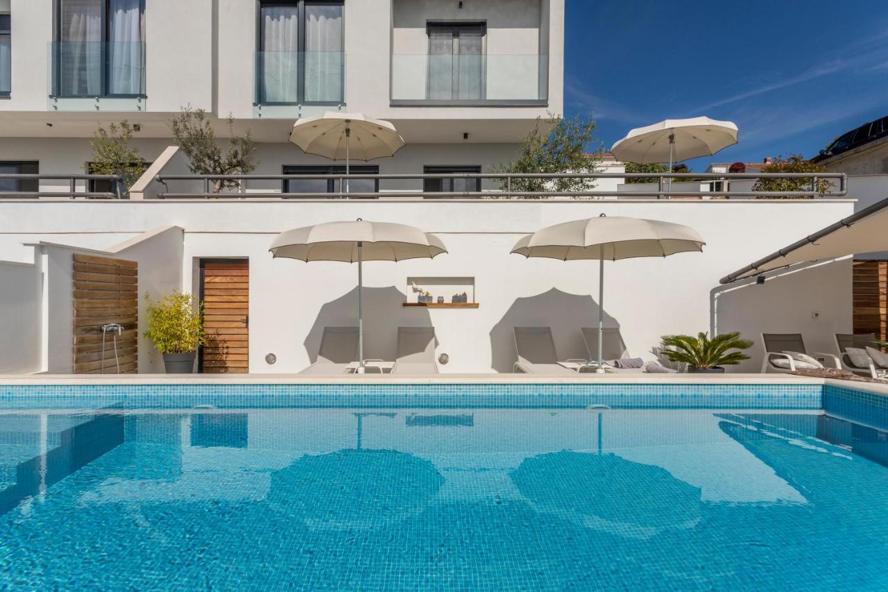 Holiday Home Lola, Sea On A Palm! Heated Pool تروغير المظهر الخارجي الصورة